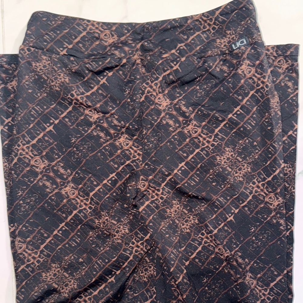 Chic Black And Brown Patterned Set - image 2